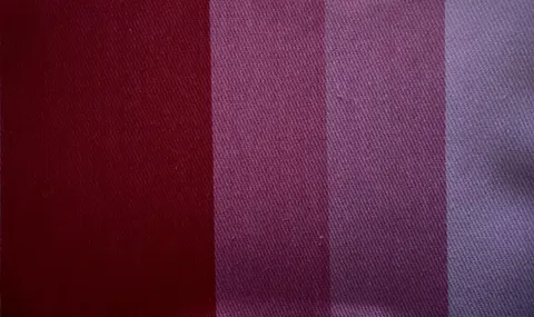 Kırmızı Gökkuşağı Pamuklu Kumaş